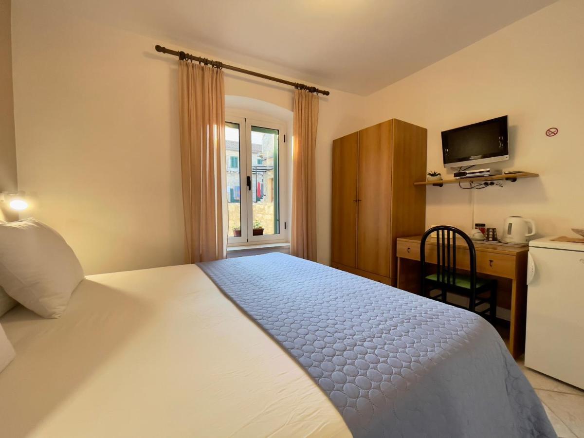 Rooms And Apartments Villa Town Gate Hvar Hvar Town Dış mekan fotoğraf